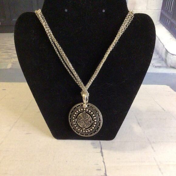 0064 Premier Designs Purple & Silver Tone Pendant w/Multi-Strand Chain Necklace - Picture 2 of 5